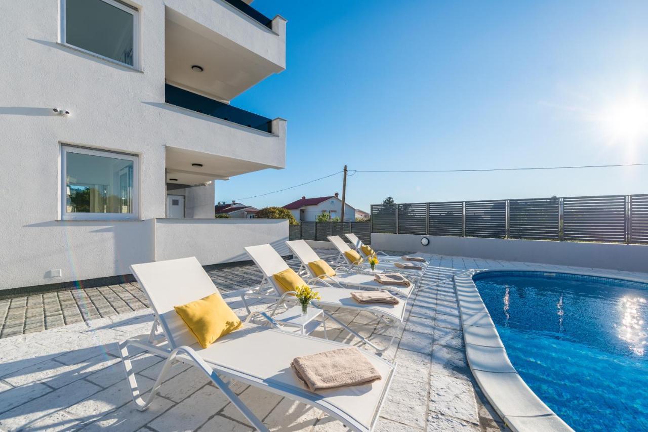 Villa Lena Luxury Apartments Novalja Exterior photo